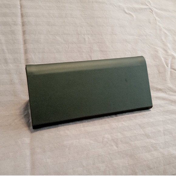 Black EyeBuyDirect Magnetic Folding Hard Shell Eye Glasses Storage Case - Picture 7 of 9